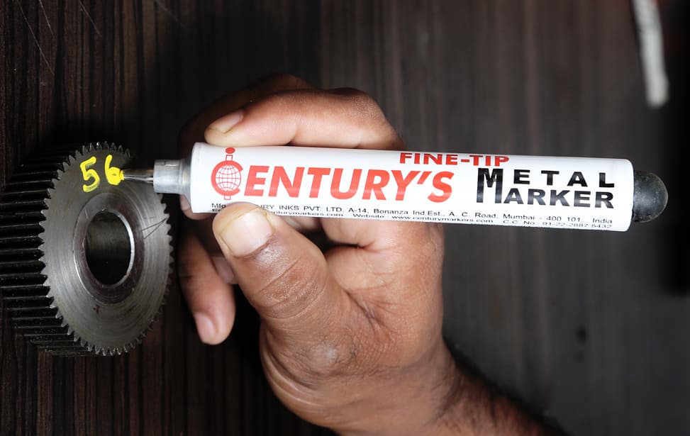 Centurys Fine-tip Metal Marker